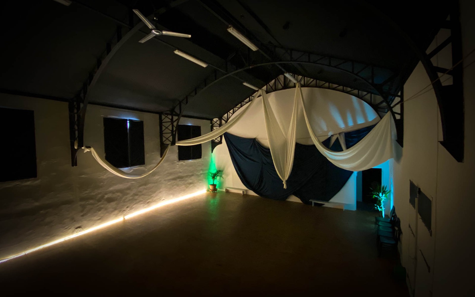 Le Loft de Yory, Aux portes de Paris