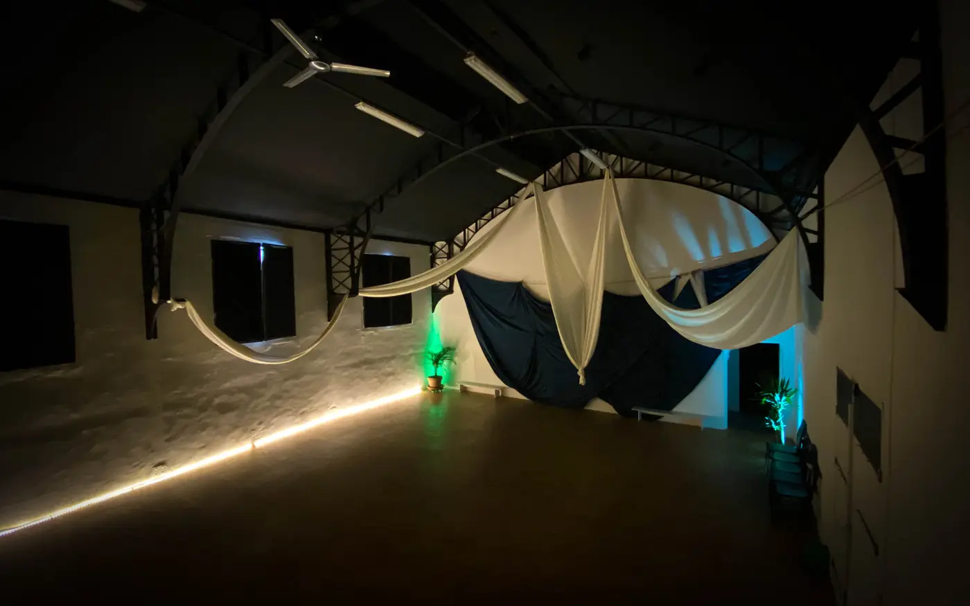 Le Loft de Yory, Aux portes de Paris