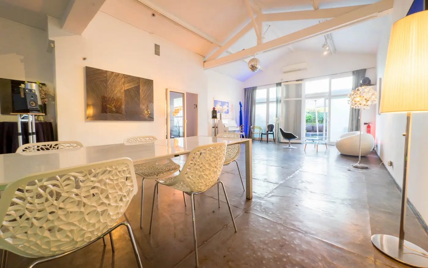 Le Loft Renaissance, Aux portes de Paris